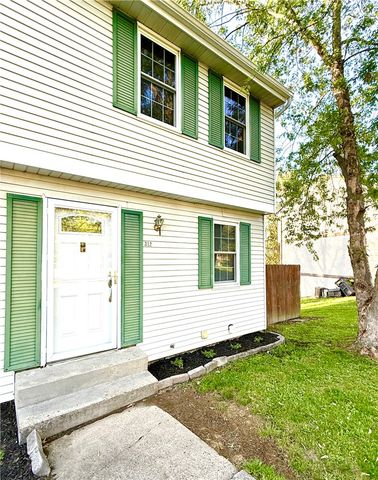 312 Parkwood Dr, Cranberry Twp, PA 16066