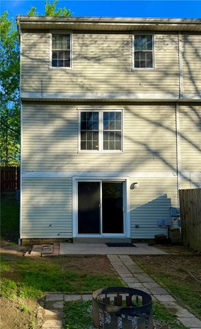 312 Parkwood Dr, Cranberry Twp, PA 16066