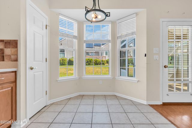 18 Hatteras Way, Barnegat, NJ 08005