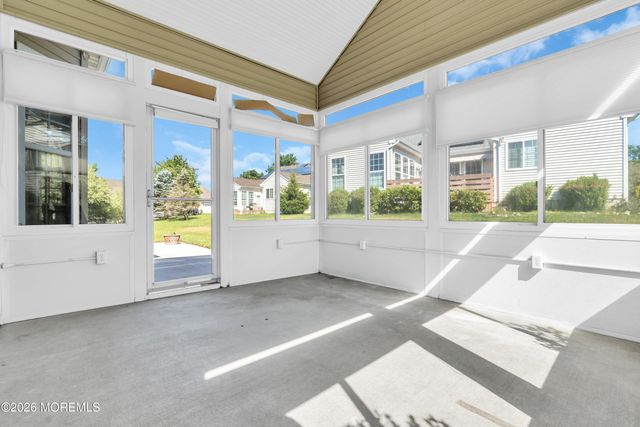 18 Hatteras Way, Barnegat, NJ 08005
