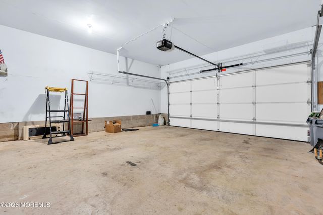 18 Hatteras Way, Barnegat, NJ 08005