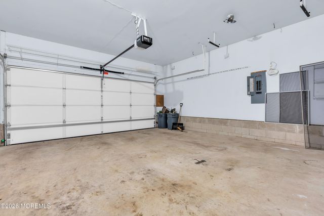 18 Hatteras Way, Barnegat, NJ 08005