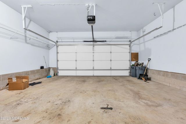 18 Hatteras Way, Barnegat, NJ 08005
