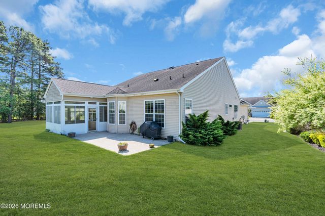 18 Hatteras Way, Barnegat, NJ 08005