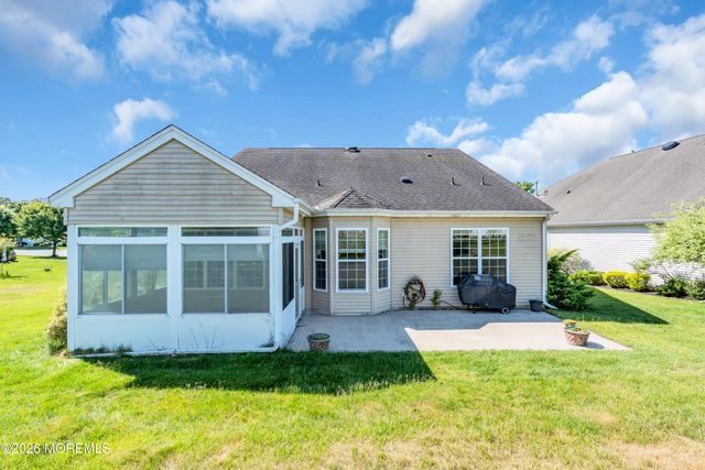 18 Hatteras Way, Barnegat, NJ 08005