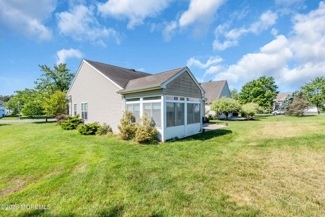 18 Hatteras Way, Barnegat, NJ 08005