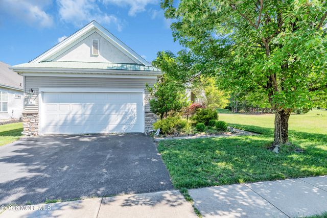 18 Hatteras Way, Barnegat, NJ 08005