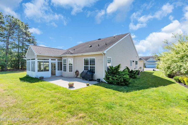 18 Hatteras Way, Barnegat, NJ 08005