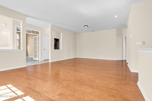 18 Hatteras Way, Barnegat, NJ 08005