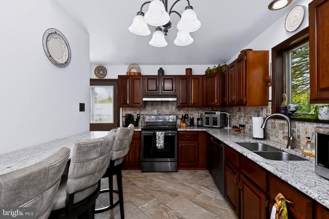 22 SEIDEL RD, Reading, PA 19606