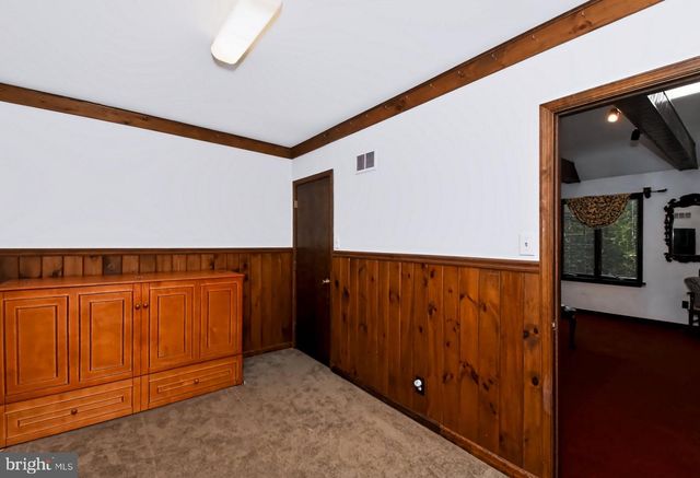22 SEIDEL RD, Reading, PA 19606