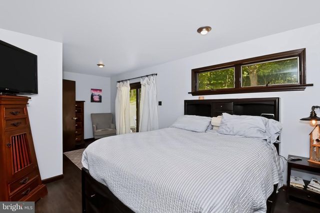 22 SEIDEL RD, Reading, PA 19606