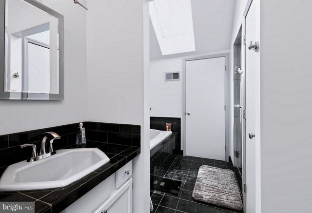 22 SEIDEL RD, Reading, PA 19606