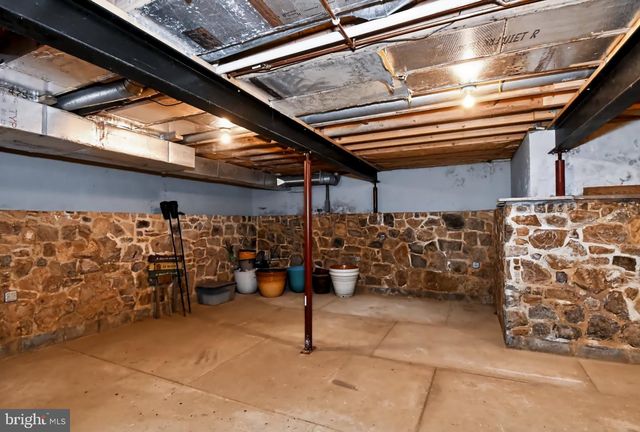 22 SEIDEL RD, Reading, PA 19606