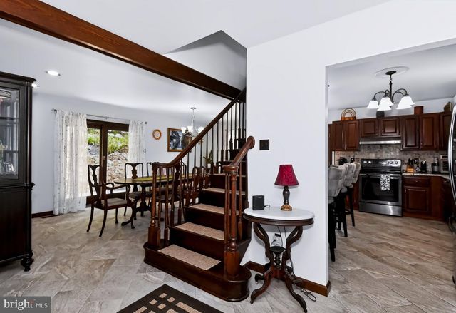 22 SEIDEL RD, Reading, PA 19606