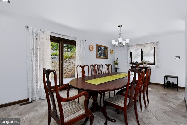 22 SEIDEL RD, Reading, PA 19606