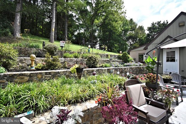 22 SEIDEL RD, Reading, PA 19606