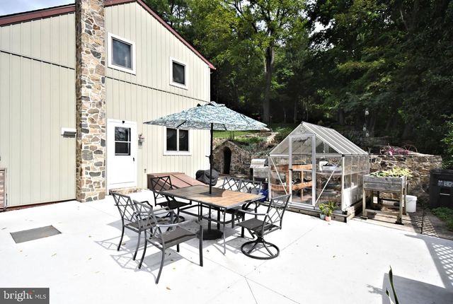 22 SEIDEL RD, Reading, PA 19606