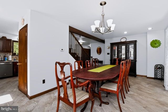 22 SEIDEL RD, Reading, PA 19606