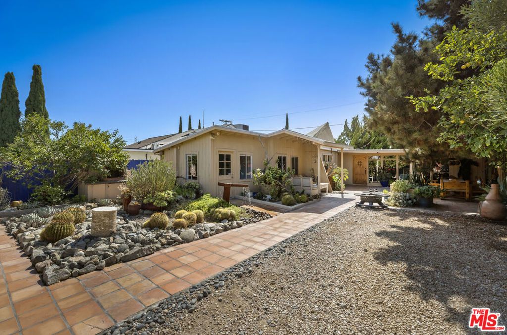6033 Fulcher Avenue, Los Angeles, CA 91606 — photo 3