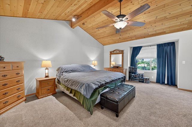 1185 N Locan Avenue, Clovis, CA 93619