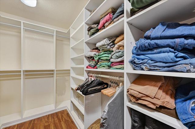 1185 N Locan Avenue, Clovis, CA 93619