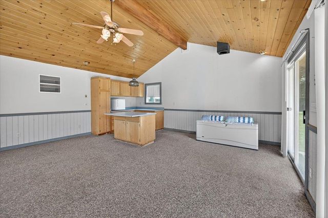 1185 N Locan Avenue, Clovis, CA 93619