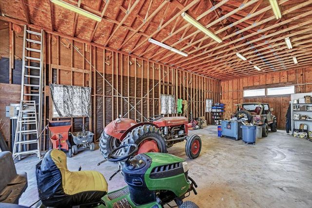 1185 N Locan Avenue, Clovis, CA 93619