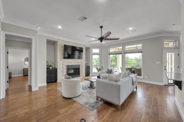 273 Blue Heron Drive, Montgomery, TX 77316