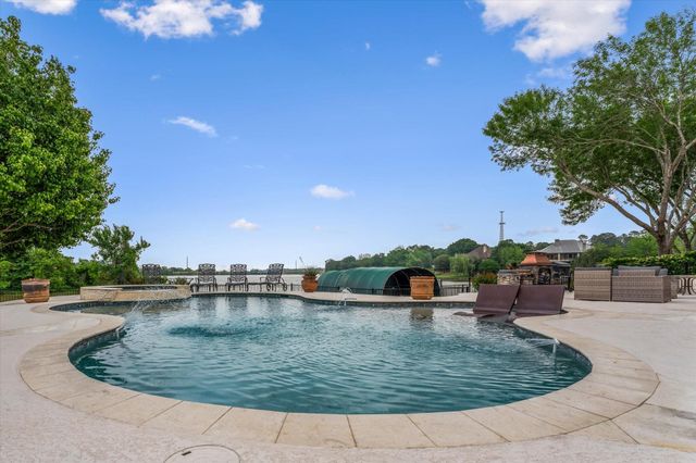 273 Blue Heron Drive, Montgomery, TX 77316