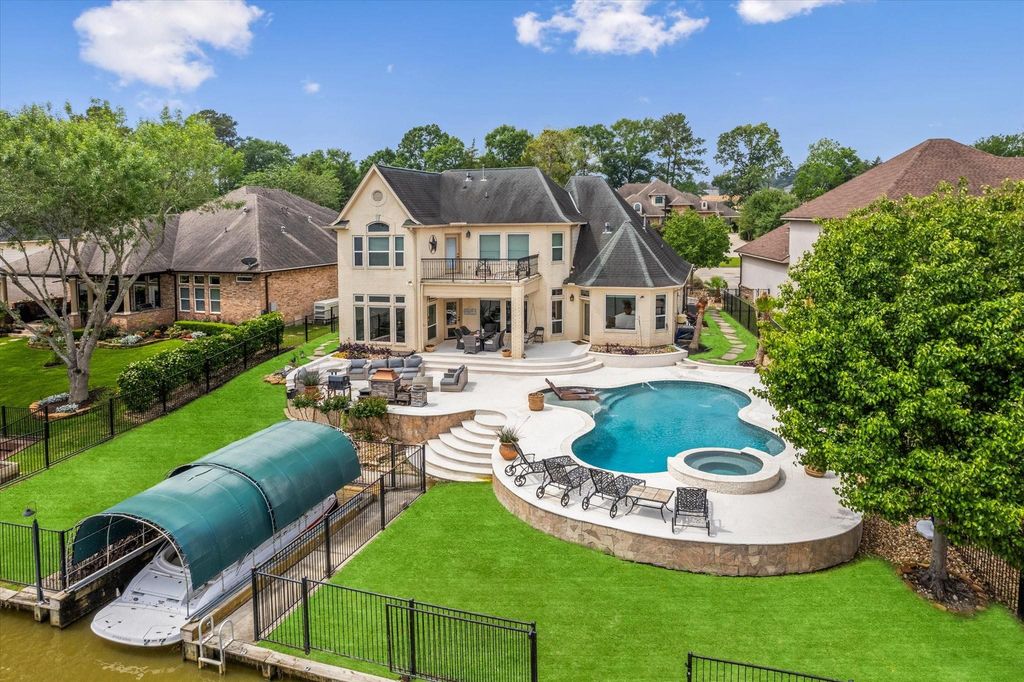 273 Blue Heron Drive, Montgomery, TX 77316