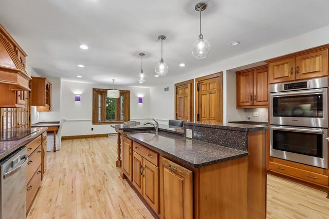 2915 Willaura COURT, Brookfield, WI 53005