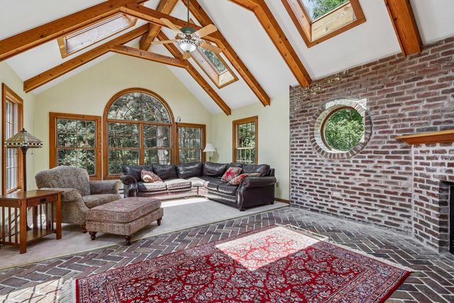 2915 Willaura COURT, Brookfield, WI 53005