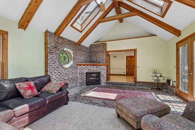 2915 Willaura COURT, Brookfield, WI 53005