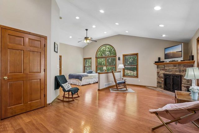 2915 Willaura COURT, Brookfield, WI 53005