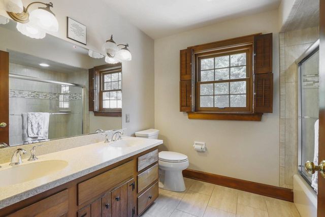 2915 Willaura COURT, Brookfield, WI 53005