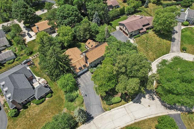 2915 Willaura COURT, Brookfield, WI 53005