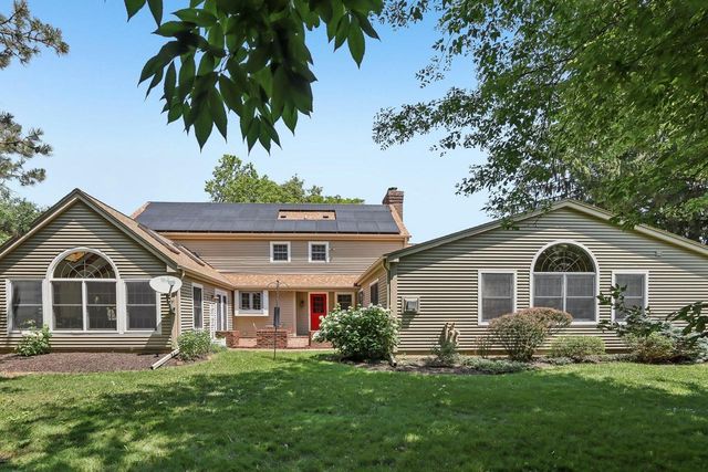 2915 Willaura COURT, Brookfield, WI 53005