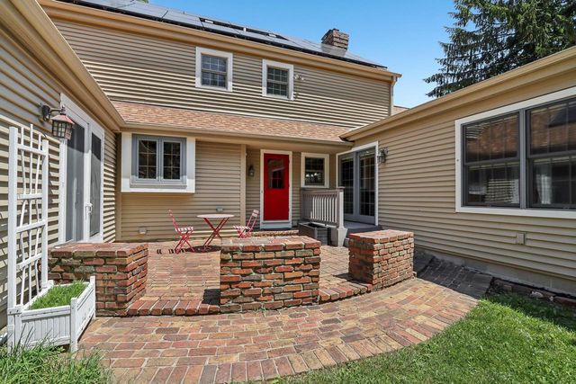 2915 Willaura COURT, Brookfield, WI 53005