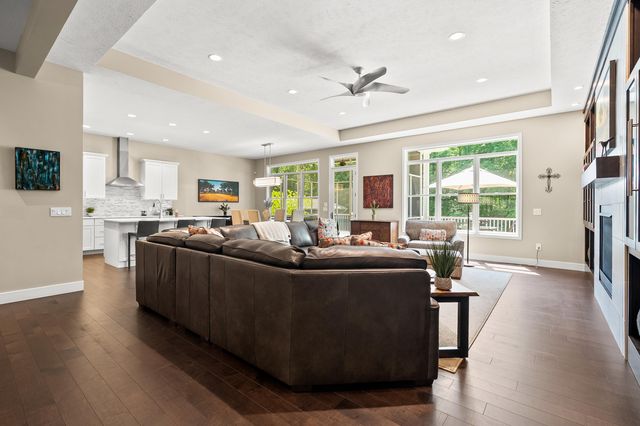 9157 Highland View Drive, Oshtemo Twp, MI 49009