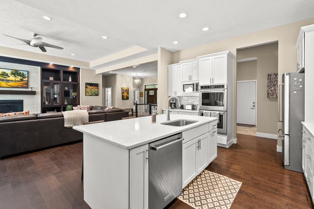 9157 Highland View Drive, Oshtemo Twp, MI 49009