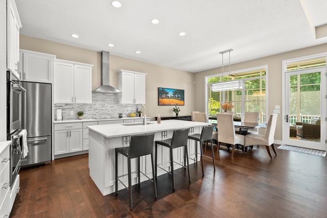 9157 Highland View Drive, Oshtemo Twp, MI 49009