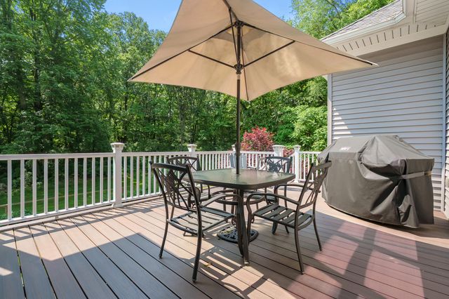 9157 Highland View Drive, Oshtemo Twp, MI 49009