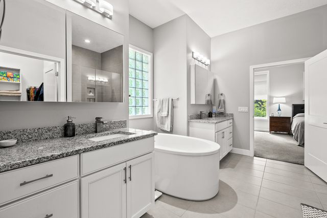9157 Highland View Drive, Oshtemo Twp, MI 49009