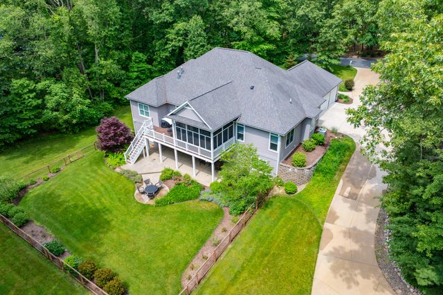 9157 Highland View Drive, Oshtemo Twp, MI 49009