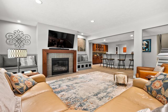 9157 Highland View Drive, Oshtemo Twp, MI 49009