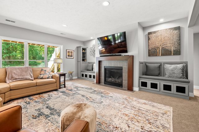 9157 Highland View Drive, Oshtemo Twp, MI 49009