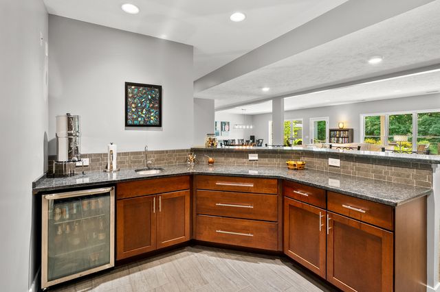 9157 Highland View Drive, Oshtemo Twp, MI 49009
