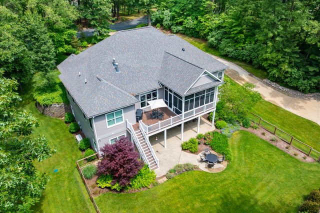 9157 Highland View Drive, Oshtemo Twp, MI 49009