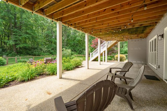 9157 Highland View Drive, Oshtemo Twp, MI 49009